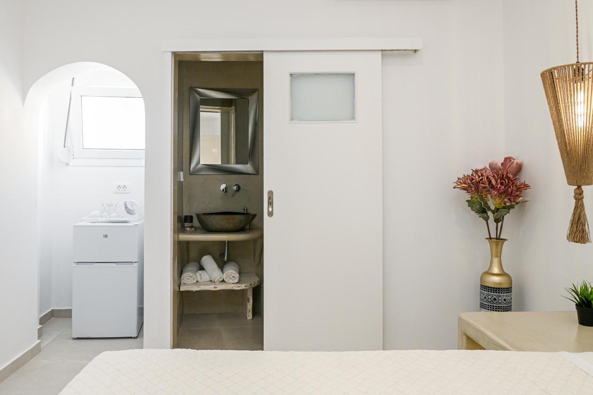 Vinas Place Center Fira (Santorini)